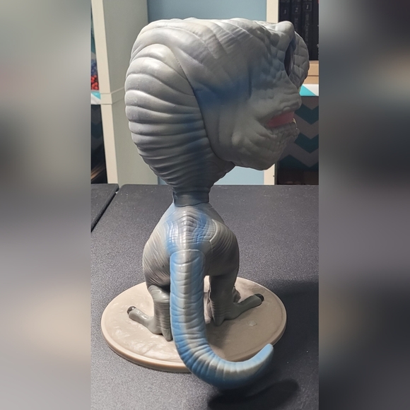 Jurassic World Blue 10" US Exclusive Pop! Vinyl Figure - Picture 2 of 4